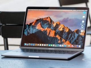 Apple MacBook Pro (2017) compared to its predecessor